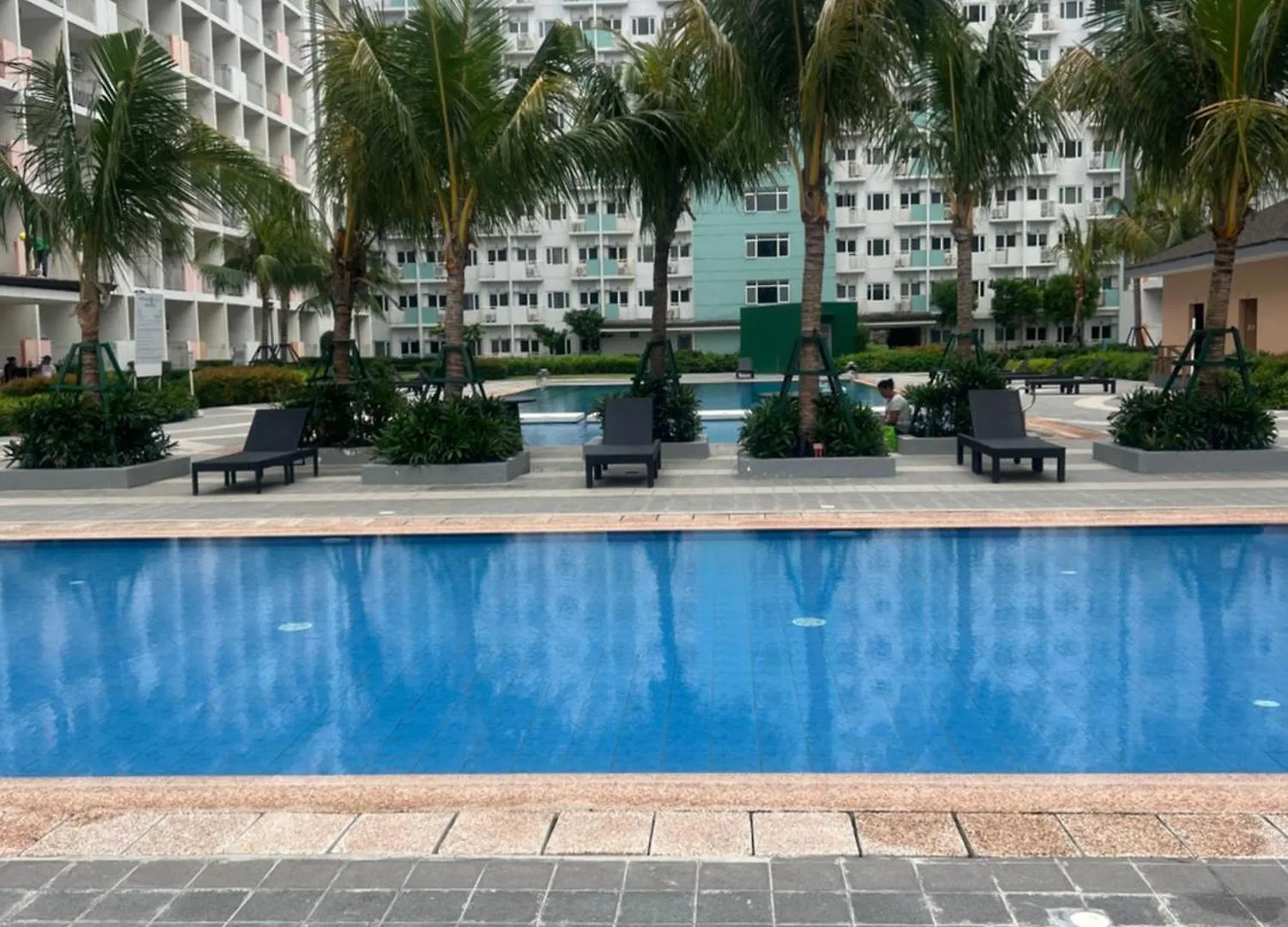 Field Residences Condo Hotel Near Manila Airport Apartment